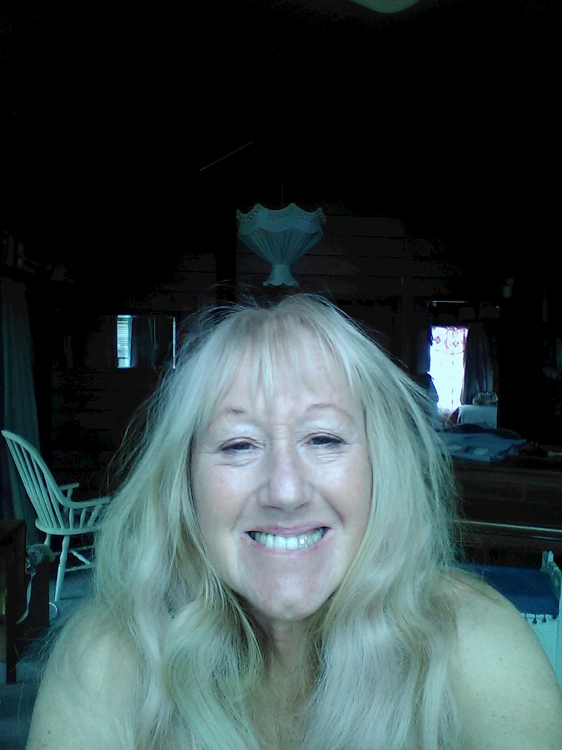 hello darlin. Midwinter here in NZ. A got a message from a fan last night raving about the production on "Messenger" and I told them it was you you YOU! Keep on keeping on sweet man. I love you xxxxx