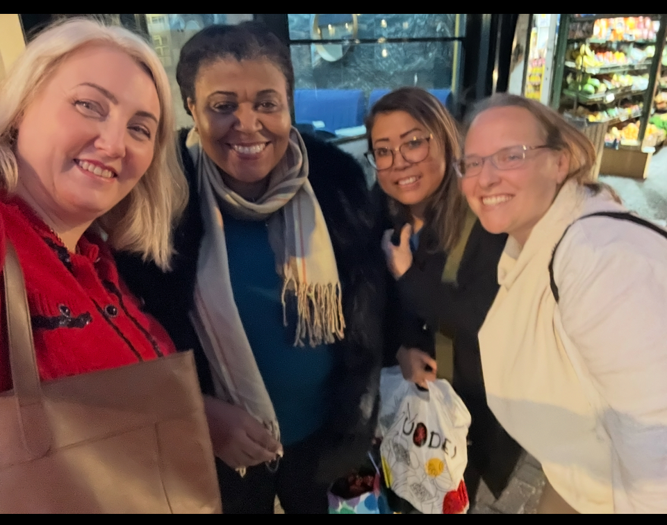 "Be still and know that I am God." (Psalm 46:10) 
Carolyn, we are believing with all our hearts for your healing. Bobby, may God’s strength carry you moment by moment. To your precious children—He holds you even now.  

We speak life, peace, and miracles over your family. You are covered in love and lifted in prayer.  In Jesus Christ name. 

With faith and hope,
Anna Maria and Jose Luis
Millares Family 

